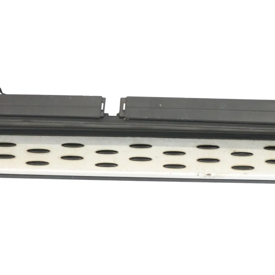 lateral falda puerta paso placa derecha entrada para Mercedes C292 con número de pieza A2926900155 Mercedes C292 lateral falda puerta paso placa derecha entrada - SKU A2926900155 - Número de pieza A2926900155