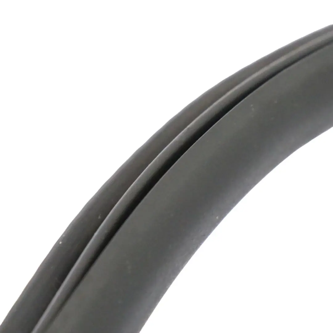 Joint de bordure arrière gauche droite pour Mercedes GLE C292 à propos du numéro de pièce A2926970151 Mercedes GLE C292 Joint de bordure arrière gauche droite - SKU A2926970151 - Numéro de pièce A2926970151