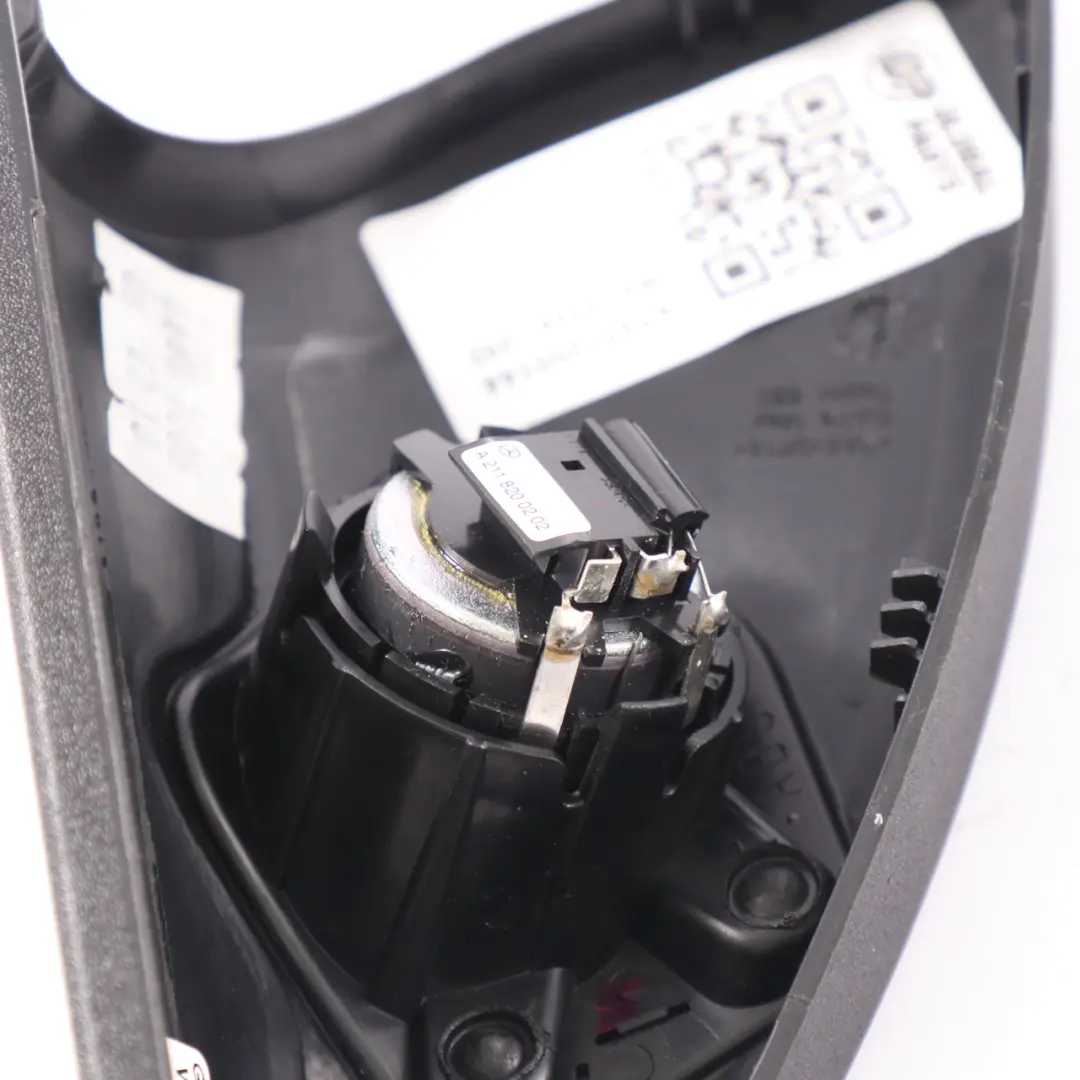 Puerta Delantera Izquierda Tapa Triángulo Altavoz Negro para Mercedes GLE C292 con número de pieza A2927200144 Mercedes GLE C292 Puerta Delantera Izquierda Tapa Triángulo Altavoz Negro - SKU A2927200144 - Número de pieza A2927200144