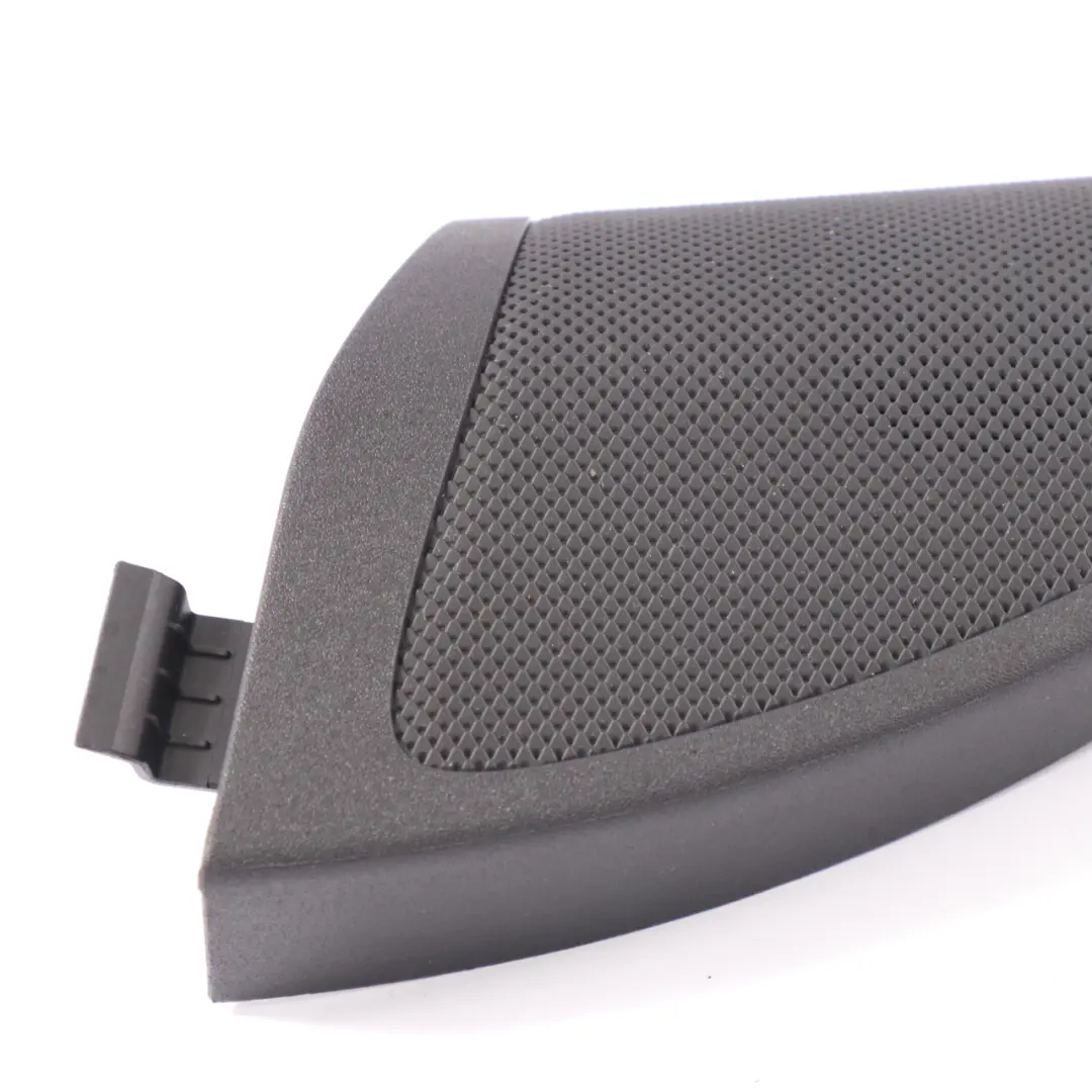 Puerta Delantera Izquierda Tapa Triángulo Altavoz Negro para Mercedes GLE C292 con número de pieza A2927200144 Mercedes GLE C292 Puerta Delantera Izquierda Tapa Triángulo Altavoz Negro - SKU A2927200144 - Número de pieza A2927200144