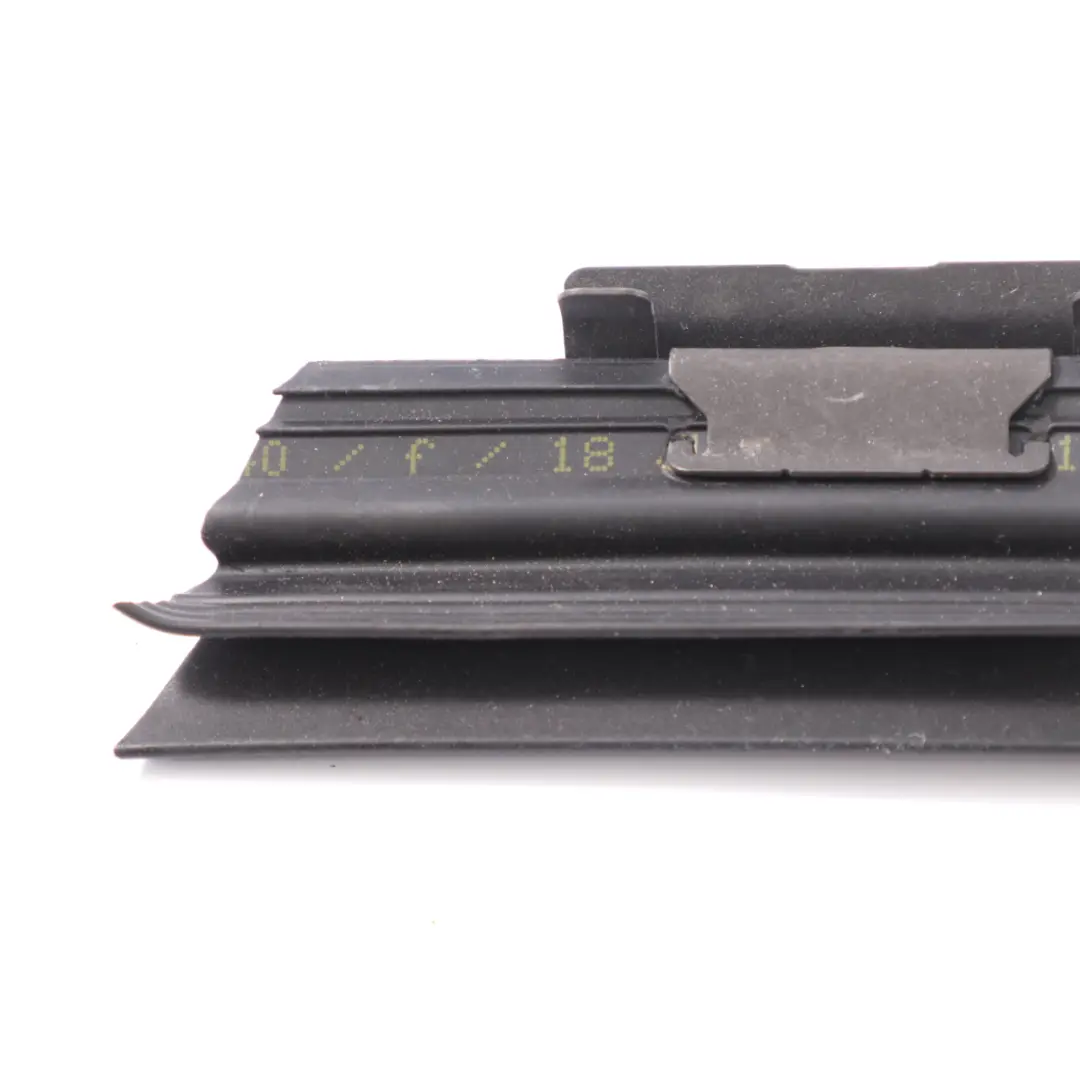 Guarnizione interna finestrino porta posteriore destra A1667300224 Mercedes C292 - SKU A2927300200 - Numero di parte A2927300200