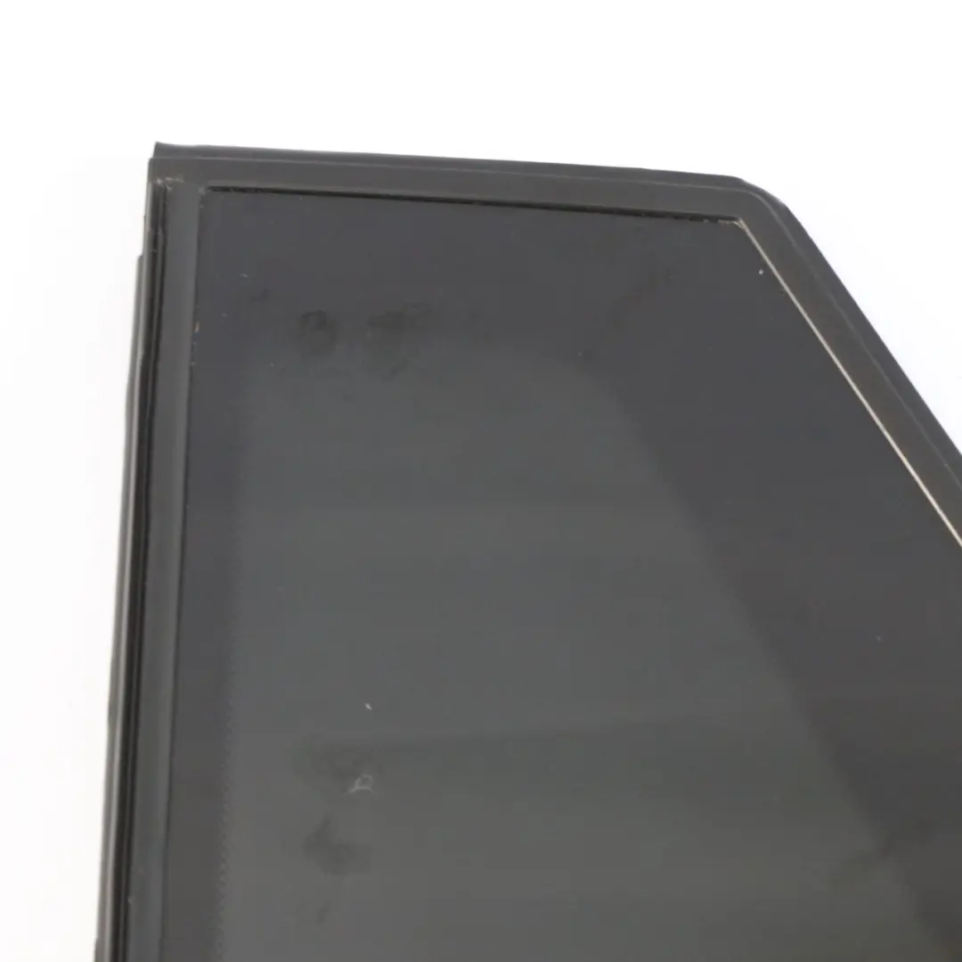 Coupé Ventana Puerta Fija Trasera Izquierda Tintada AS3 para Mercedes GLE C292 con número de pieza A2927300355 Mercedes GLE C292 Coupé Ventana Puerta Fija Trasera Izquierda Tintada AS3 - SKU A2927300355 - Número de pieza A2927300355