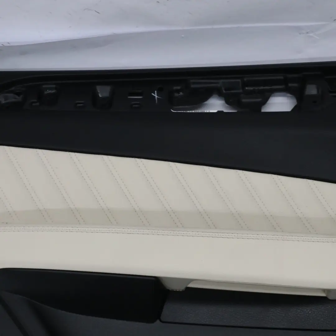 Puerta Trasera Izquierda Embellecedor Cuero Designo Porcelana para Mercedes GLE C292 con número de pieza A2927306900 Mercedes GLE C292 Puerta Trasera Izquierda Embellecedor Cuero Designo Porcelana - SKU A2927306900 - Número de pieza A2927306900