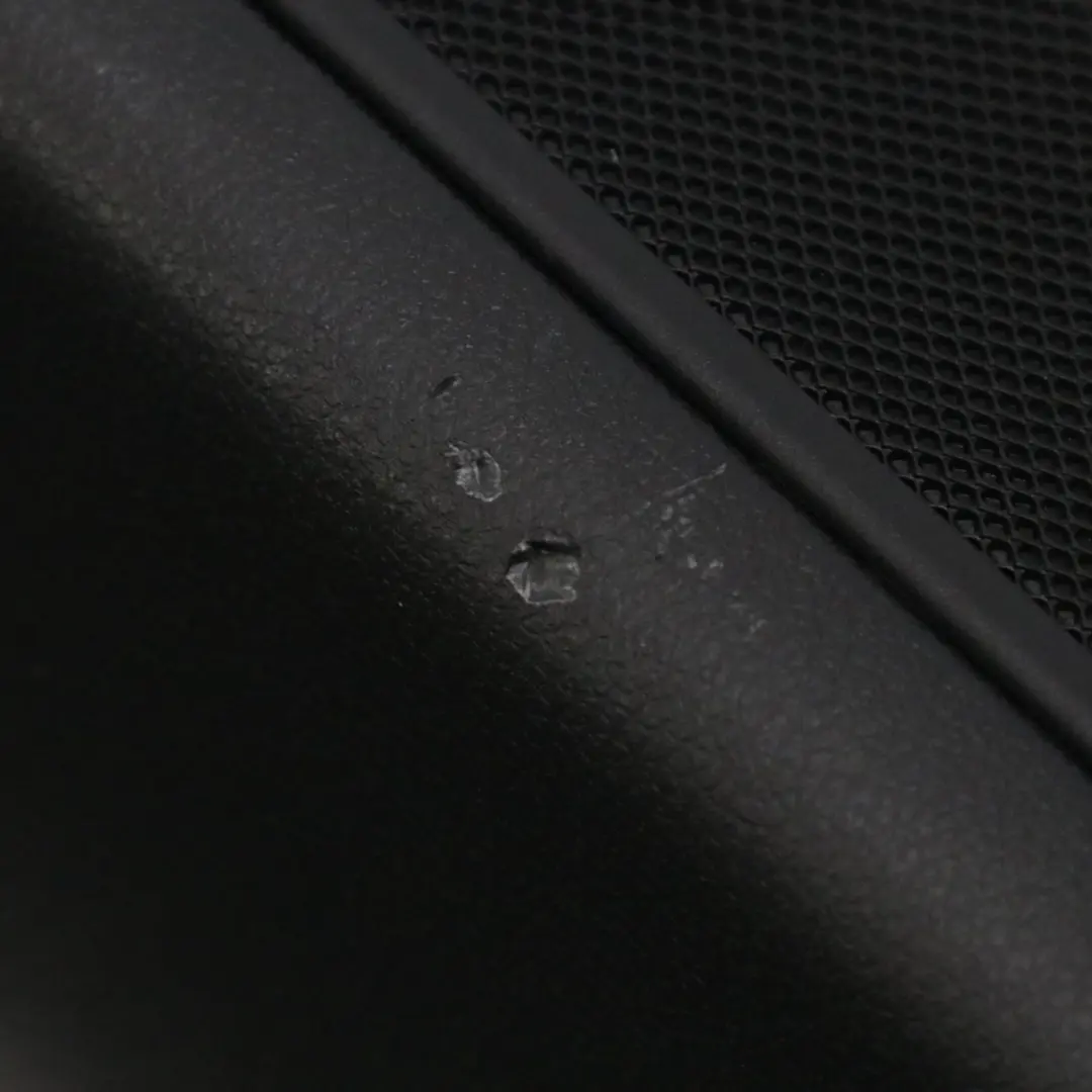 Panneau garniture porte arrière droite cuir Designo Porcelaine pour Mercedes GLE C292 à propos du numéro de pièce A2927307000 Mercedes GLE C292 Panneau garniture porte arrière droite cuir Designo Porcelaine - SKU A2927307000 - Numéro de pièce A2927307000