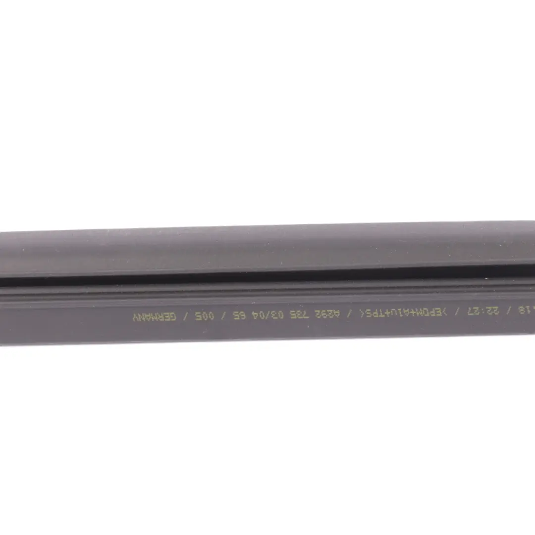 Rail junta ventana interior puerta trasera izquierda para Mercedes GLE C292 ML W166 con número de pieza A2927350365 Mercedes GLE C292 ML W166 Rail junta ventana interior puerta trasera izquierda - SKU A2927350365 - Número de pieza A2927350365