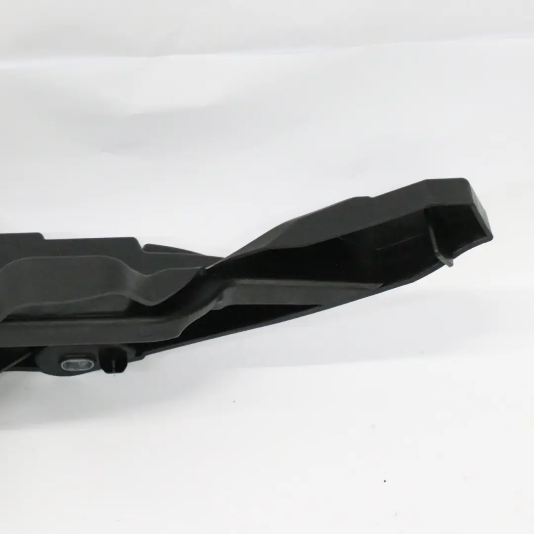 Support de coffre pour panneau latéral droit pour Mercedes GLE C292 à propos du numéro de pièce A2928900700 Mercedes GLE C292 Support de coffre pour panneau latéral droit - SKU A2928900700 - Numéro de pièce A2928900700