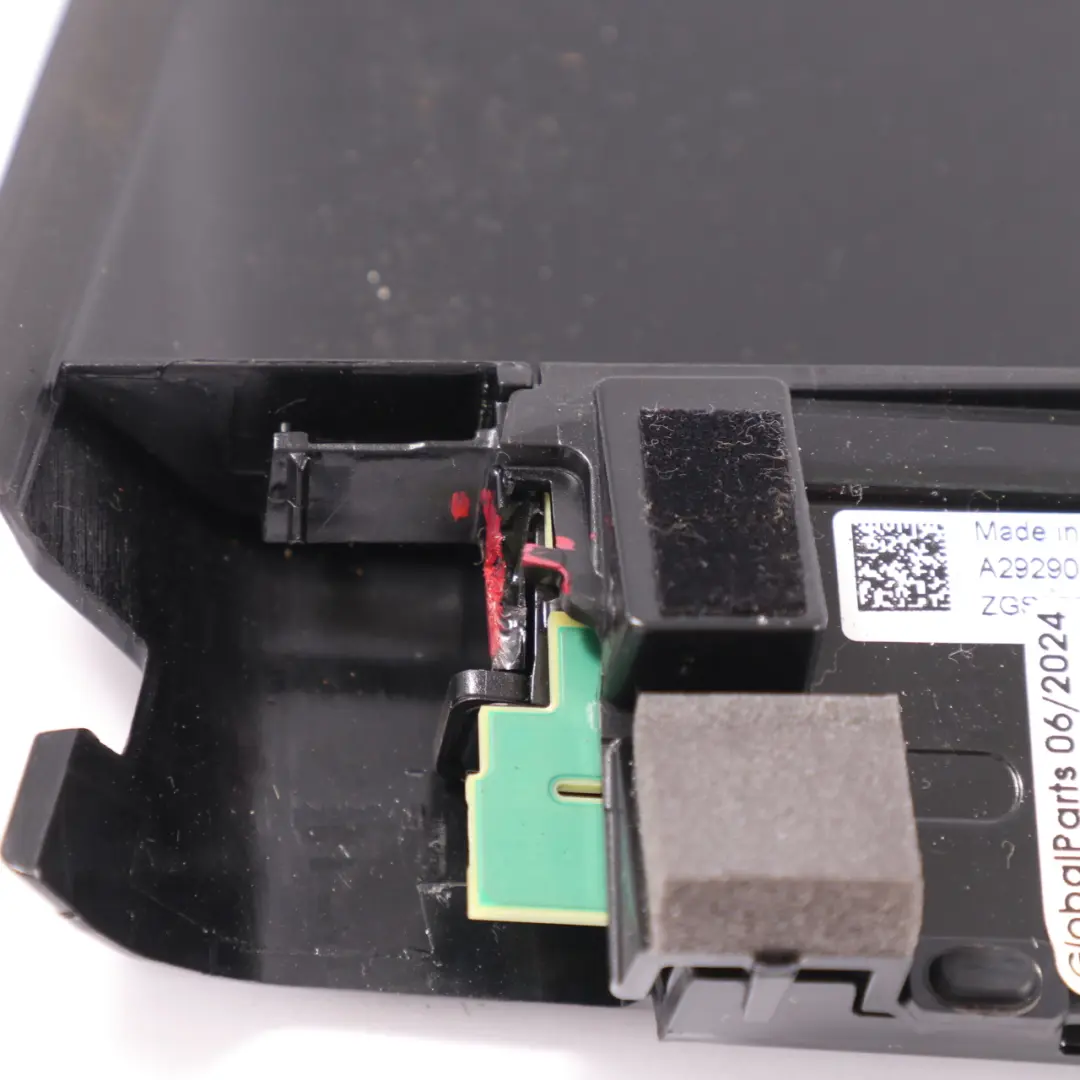 Dodatkowe Trzecie Światło Stopu do Mercedes GLE C292 Coupe o numerze A2929064500 Mercedes GLE C292 Coupe Dodatkowe Trzecie Światło Stopu - SKU A2929064500-1 - Numer Części A2929064500