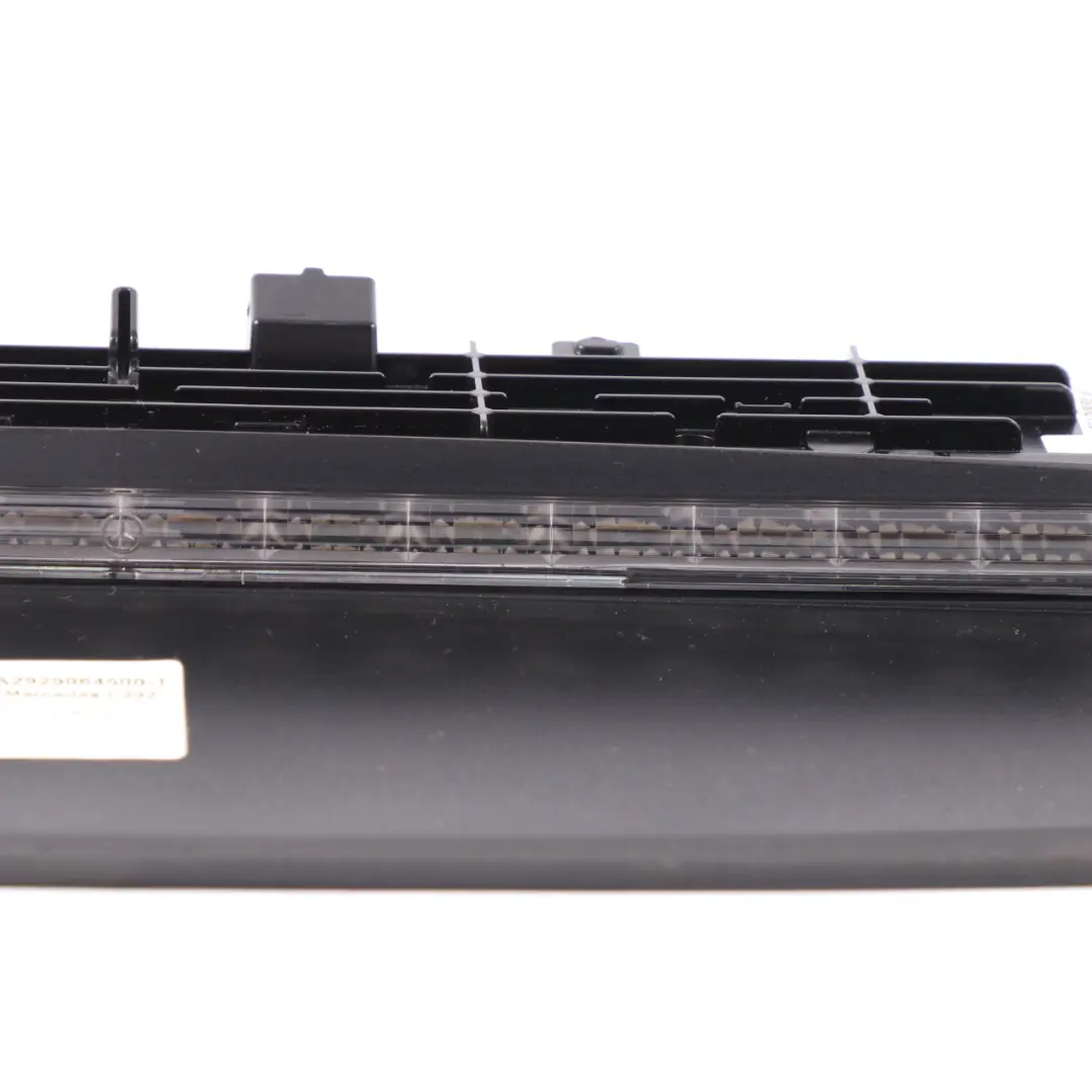 Tercera Luz Freno adicional para Mercedes GLE C292 Coupe con número de pieza A2929064500 Mercedes GLE C292 Coupe Tercera Luz Freno adicional - SKU A2929064500-1 - Número de pieza A2929064500
