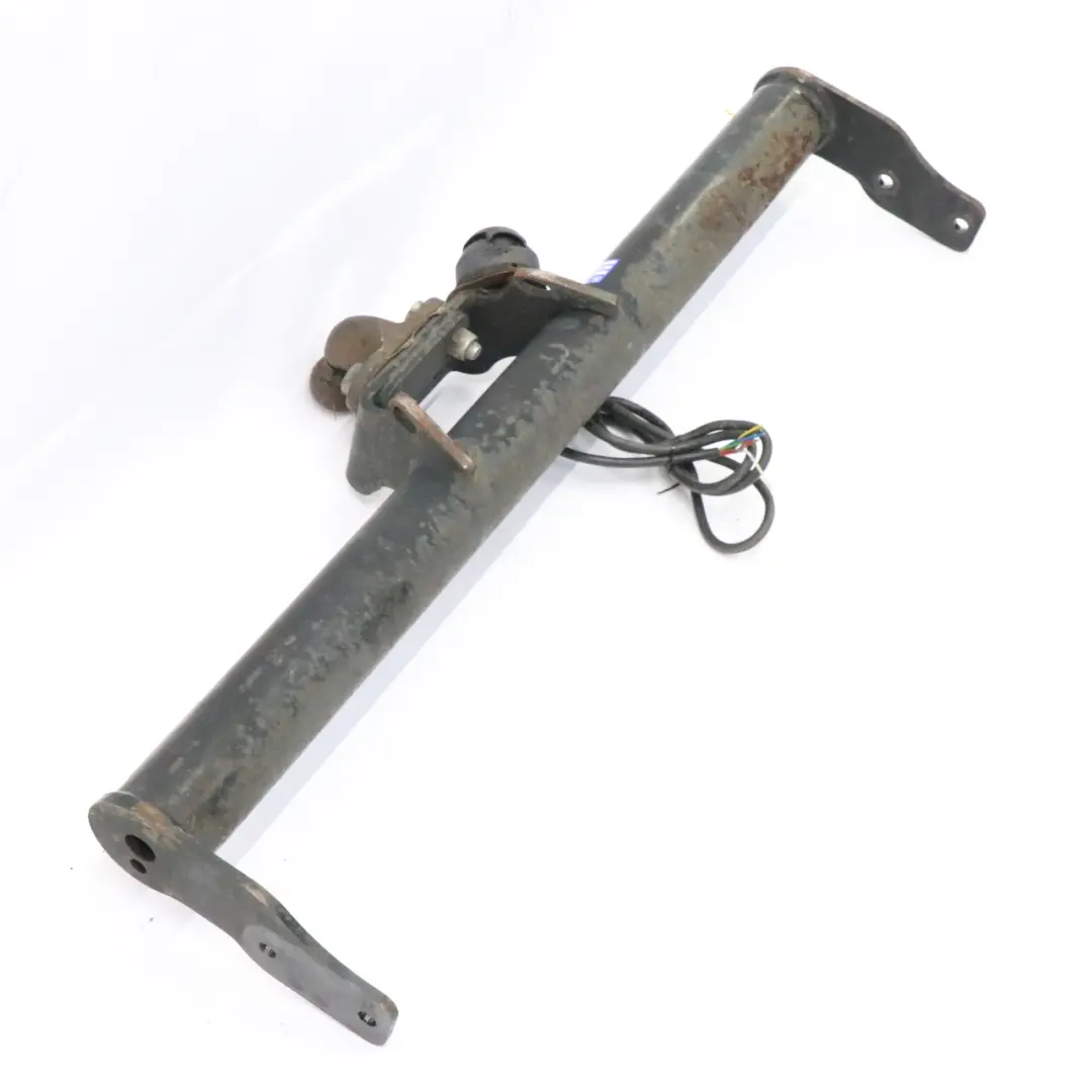 Barra de remolque Mercedes W447 Enganche Tow-Trust trasera para con número de pieza A4473100095 Barra de remolque Mercedes W447 Enganche Tow-Trust trasera - SKU A4473100095 - Número de pieza A4473100095