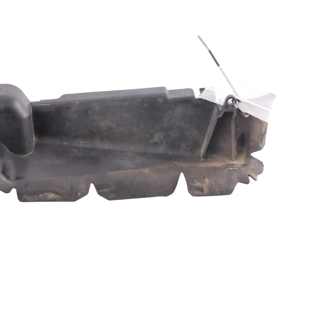 Deflettore Aria Staffa Montaggio Sinistra per Mercedes W447 con numero di parte A4475050930 Mercedes W447 Deflettore Aria Staffa Montaggio Sinistra - SKU A4475050930 - Numero di parte A4475050930