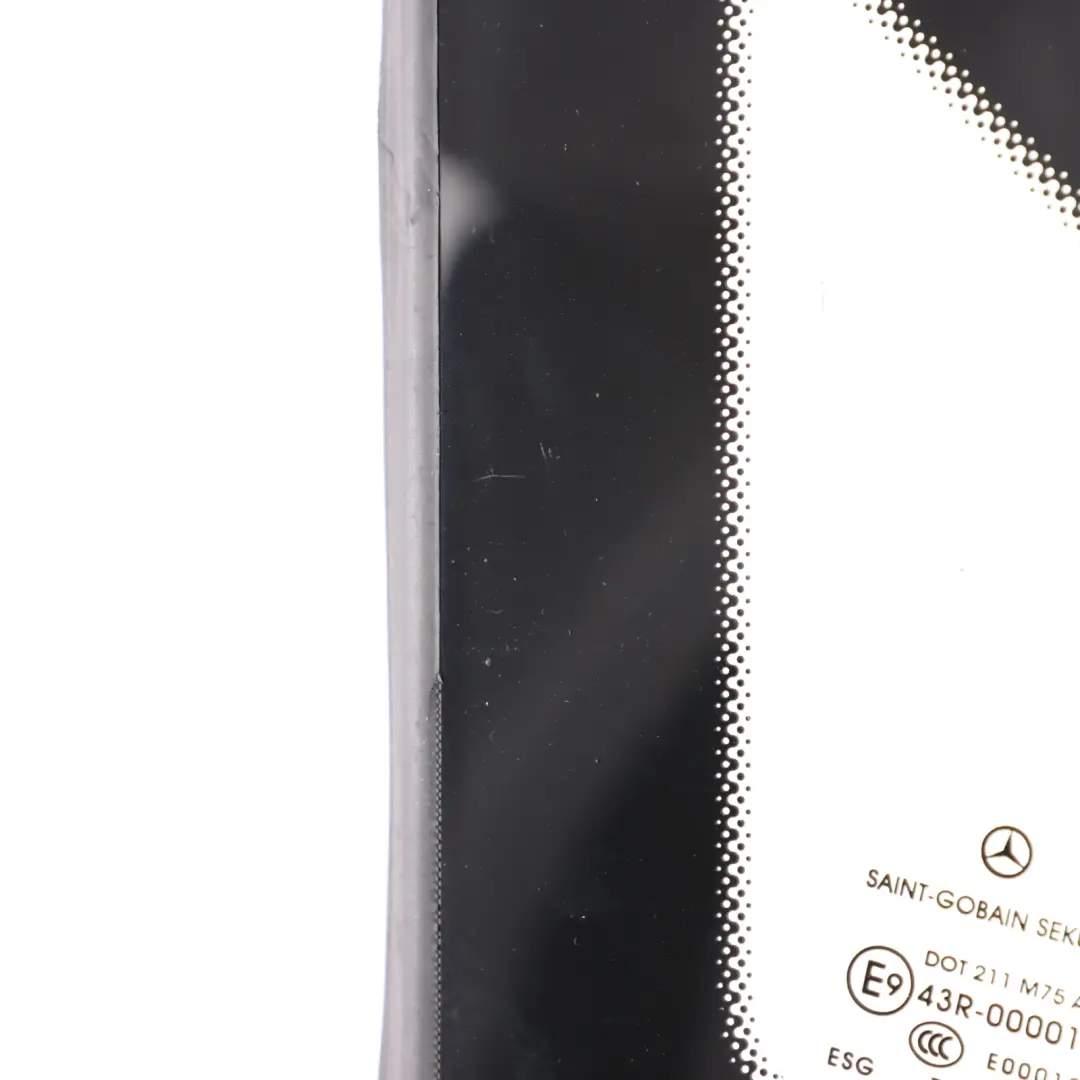 Side Window Mercedes VIto W447 Front Right O/S Fixed Triangle Glass Glazing AS2 to with Part number A4476730405 Side Window Mercedes VIto W447 Front Right O/S Fixed Triangle Glass Glazing AS2 - SKU A4476730405 - Part number A4476730405