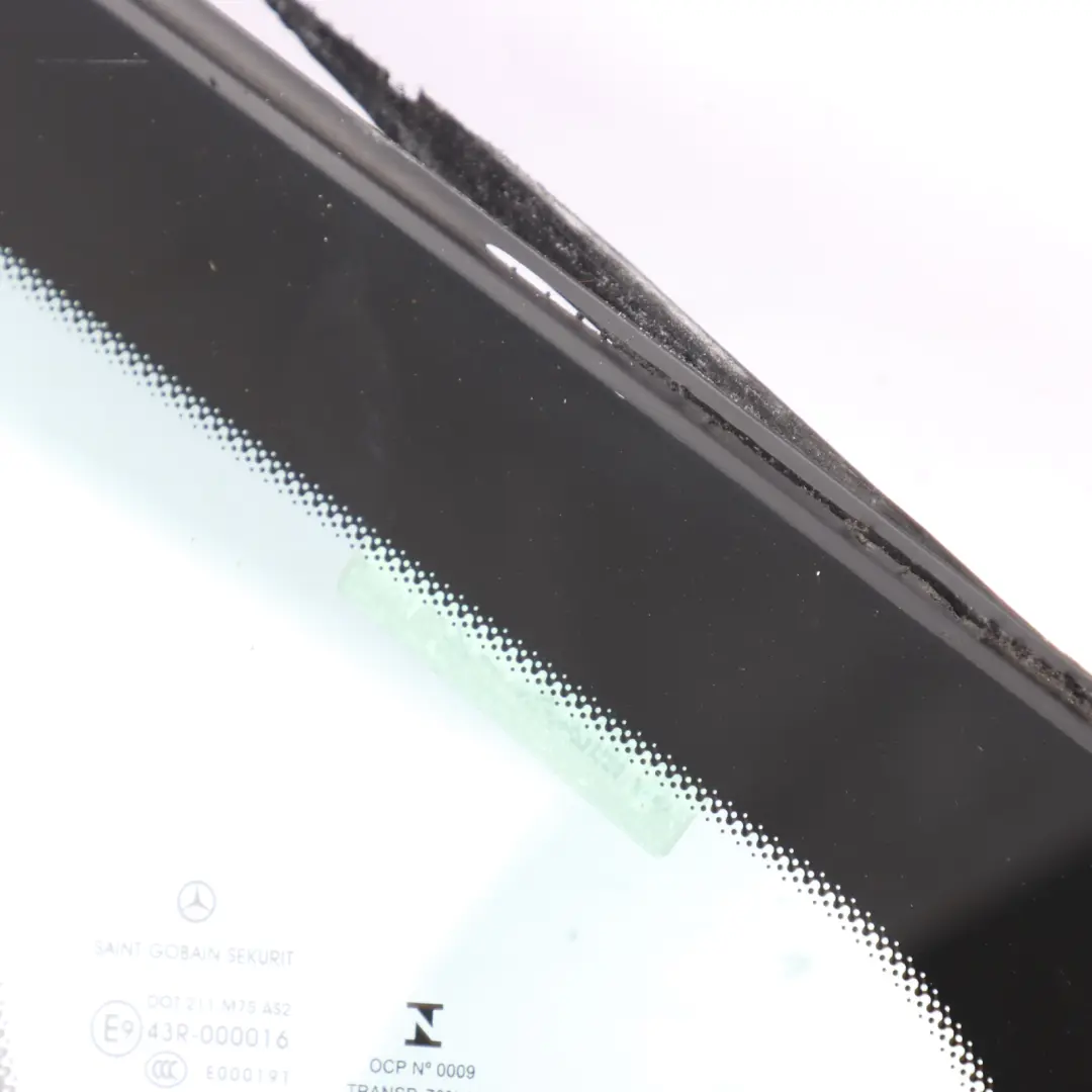 Side Window Mercedes VIto W447 Front Right O/S Fixed Triangle Glass Glazing AS2 to with Part number A4476730405 Side Window Mercedes VIto W447 Front Right O/S Fixed Triangle Glass Glazing AS2 - SKU A4476730405 - Part number A4476730405