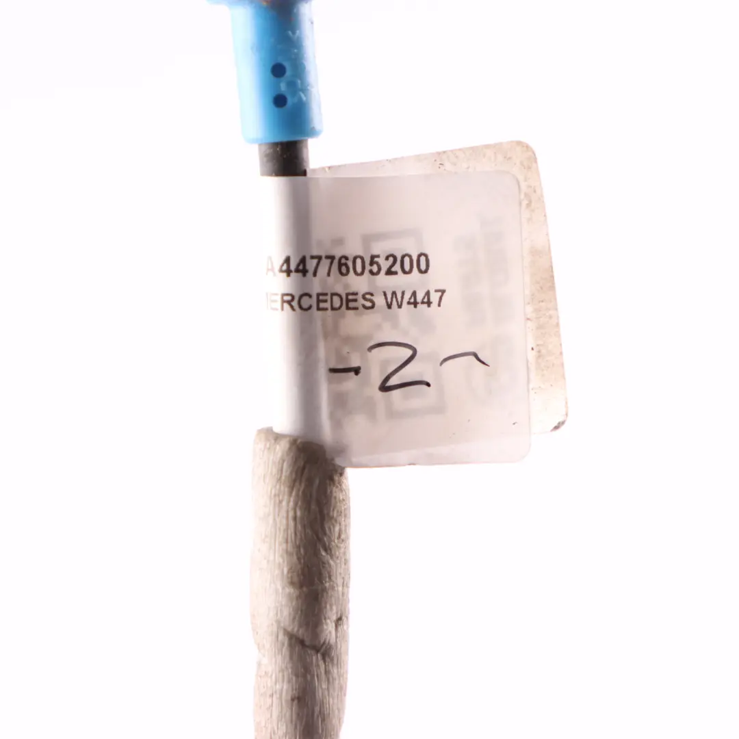 Cable manija puerta trasera izquierda pasajero para Mercedes W447 con número de pieza A4477605200 Mercedes W447 Cable manija puerta trasera izquierda pasajero - SKU A4477605200 - Número de pieza A4477605200