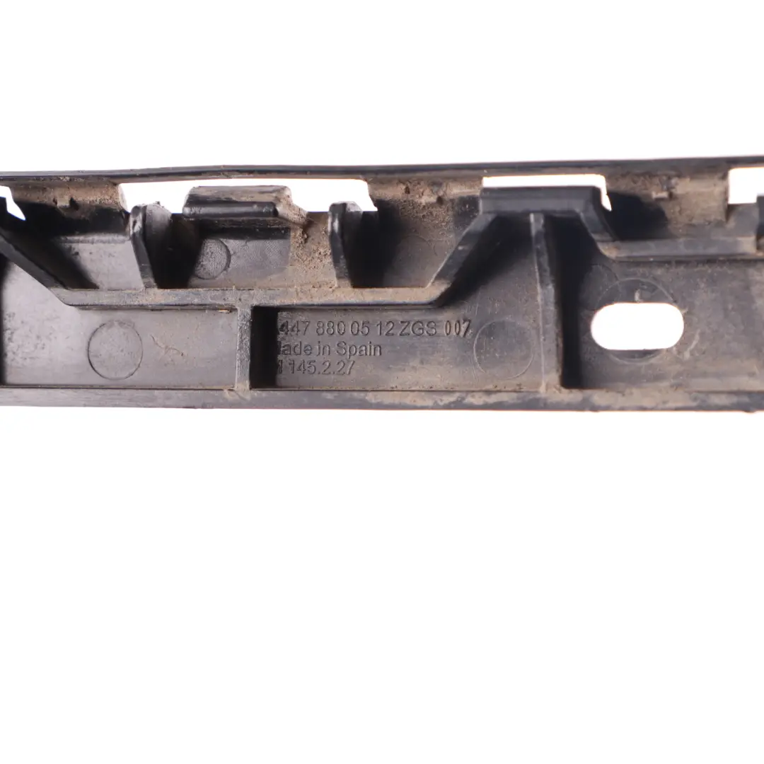 Parachoques trasero Riel Derecho Soporte Soporte para Mercedes Vito W447 con número de pieza A4478800512 Mercedes Vito W447 Parachoques trasero Riel Derecho Soporte Soporte - SKU A4478800512 - Número de pieza A4478800512