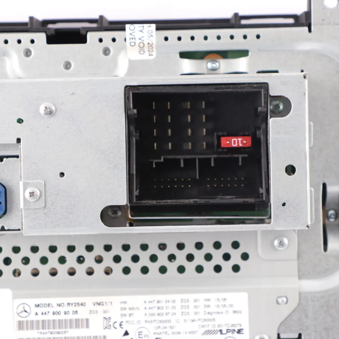 Autoradio Navigation GPS Écran pour Mercedes Vito W447 à propos du numéro de pièce A4479009005 Mercedes Vito W447 Autoradio Navigation GPS Écran - SKU A4479009005 - Numéro de pièce A4479009005