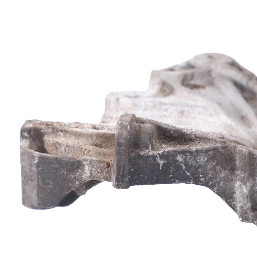 Soporte de montaje del alternador Mercedes W177 para con número de pieza A6081550035 Soporte de montaje del alternador Mercedes W177 - SKU A6081550035 - Número de pieza A6081550035