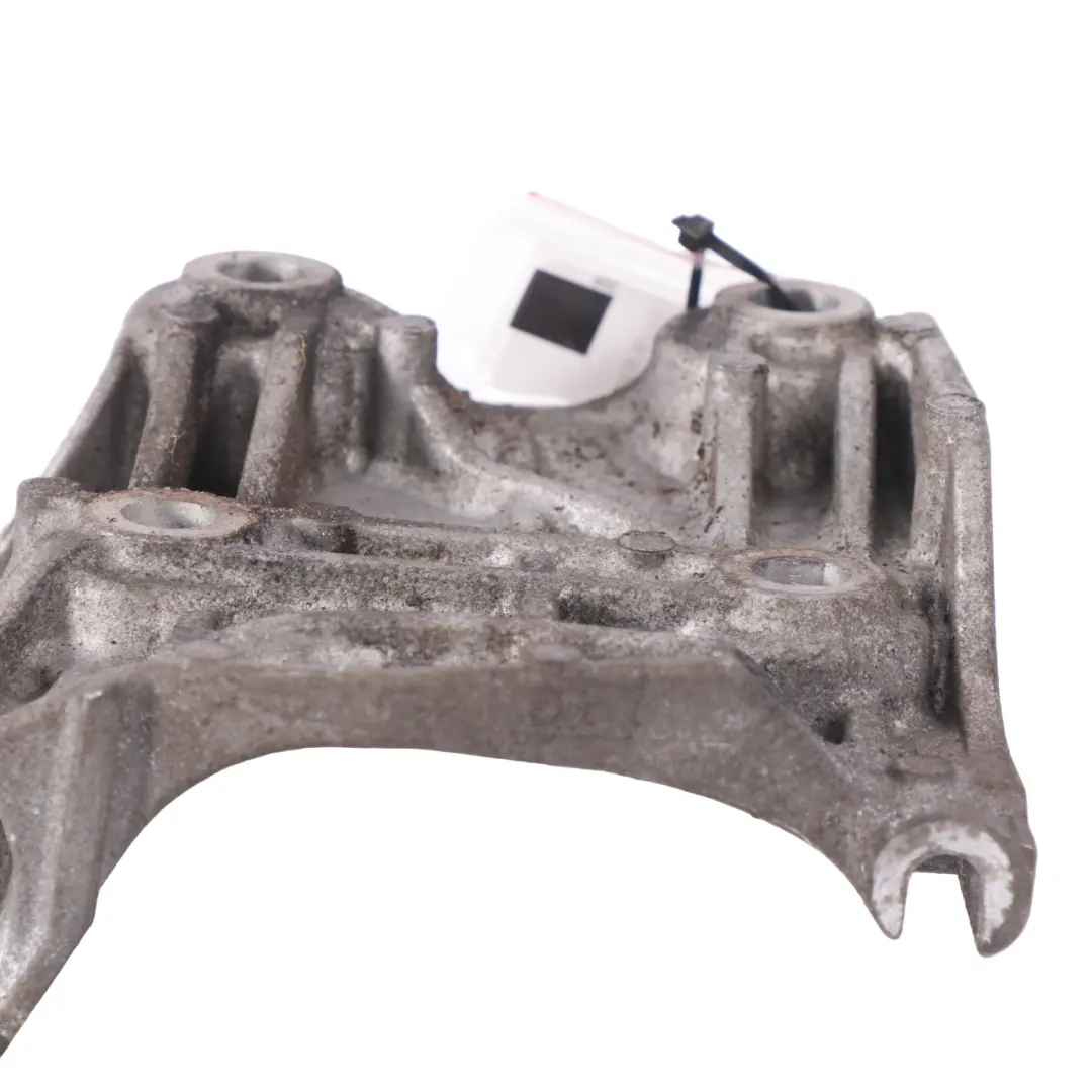 Mercedes W177 Supporto staffa montaggio alternatore - SKU A6081550035 - Numero di parte A6081550035