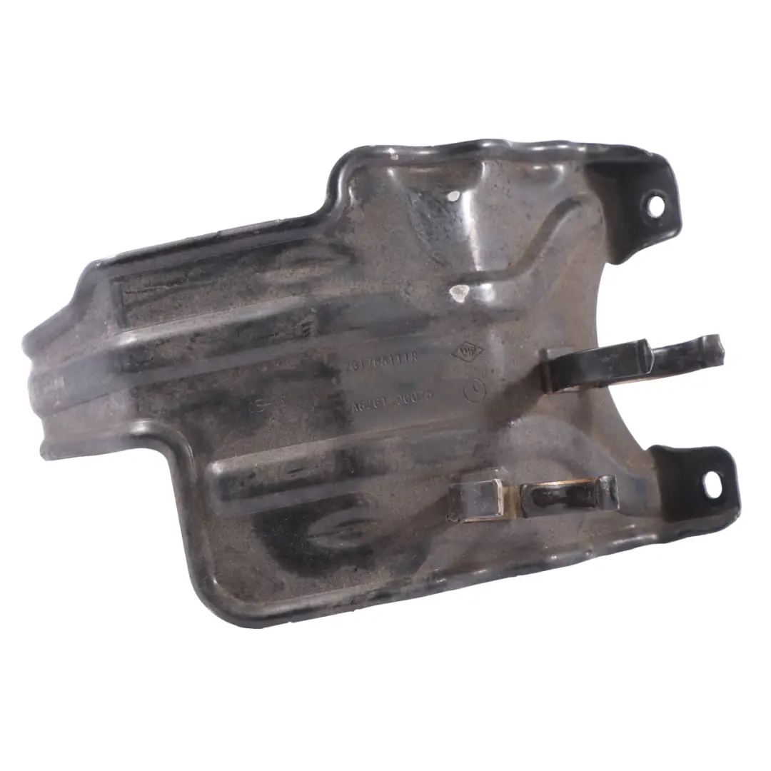 Mercedes W205 Alternador Tapa Protectora Chapa - SKU A6261500075 - Número de pieza A6261500075