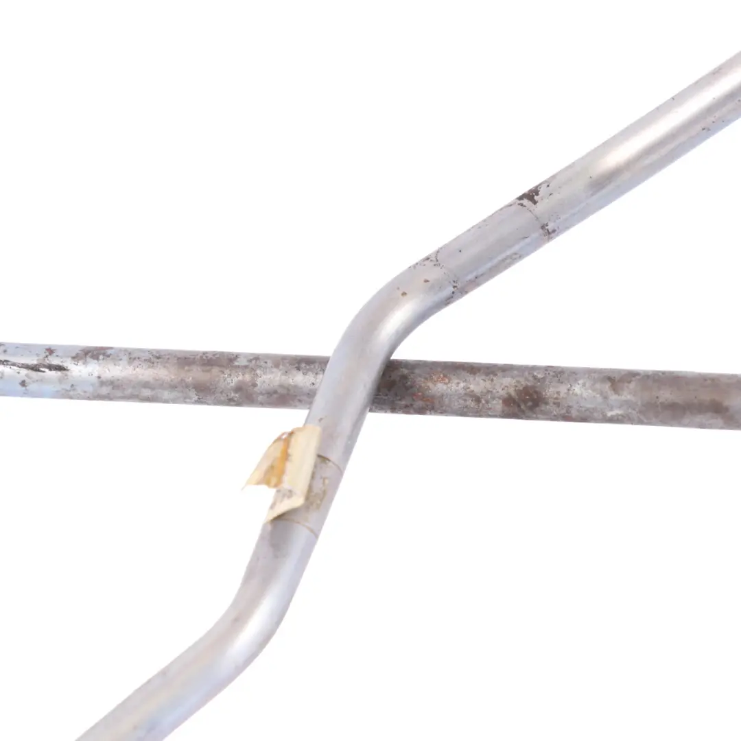 OM642 Tubo dell'olio Tubo raffreddamento trasmissione per Mercedes Vito W639 Diesel con numero di parte A6392712496 Mercedes Vito W639 Diesel OM642 Tubo dell'olio Tubo raffreddamento trasmissione - SKU A6392712496 - Numero di parte A6392712496