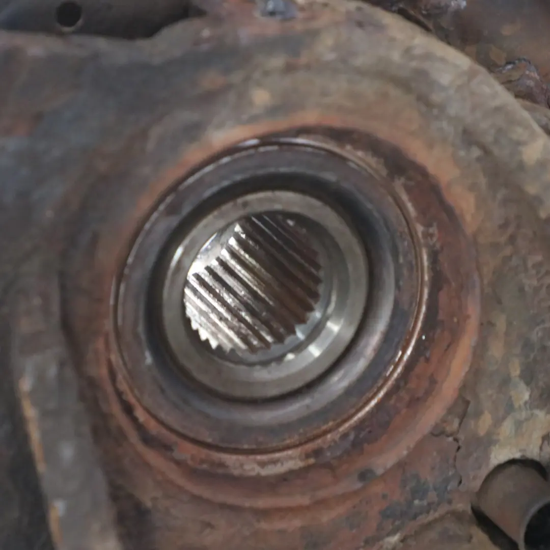 Radnabe hinten links Auf Hängung Bein Radträger Achse Mercedes Vito W639 - SKU A6393508705-2 - Teilenummer A6393508705