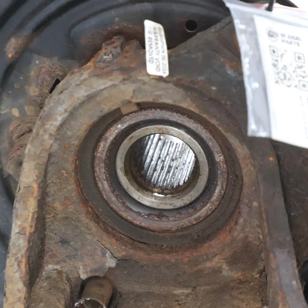 Mercedes Vito W639 Moyeu de Roue Arrière Droite Jambe de Suspension Porte-Roue - SKU A6393508805-2 - Numéro de pièce A6393508805