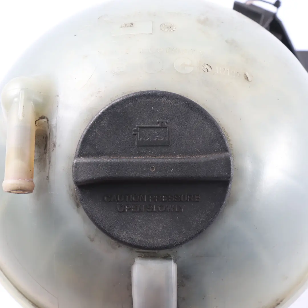 Mercedes W639 Réservoir expansion liquide refroidissement Bouteille - SKU A6395010203 - Numéro de pièce A6395010203
