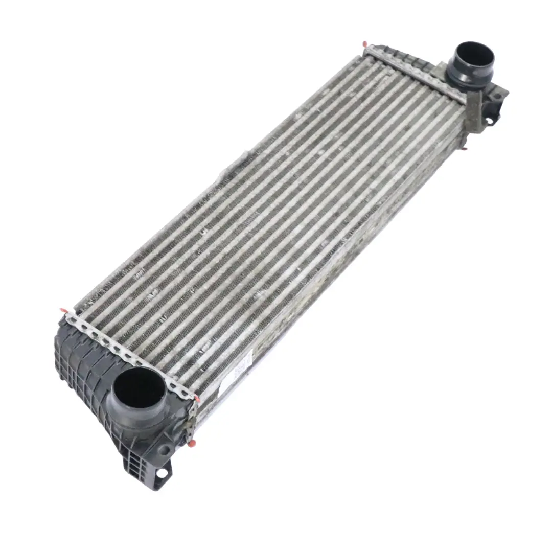 OM651 Refroidisseur d'air suralimentation pour pour Mercedes Vito W639 à propos du numéro de pièce A6395011301 Mercedes Vito W639 OM651 Refroidisseur d'air suralimentation pour - SKU A6395011301 - Numéro de pièce A6395011301