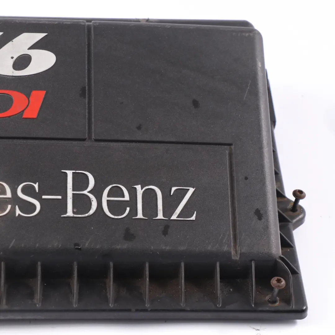 OM642 Panneau de couverture du filtre à air pour Mercedes Vito Viano W639 à propos du numéro de pièce A6395280322 Mercedes Vito Viano W639 OM642 Panneau de couverture du filtre à air - SKU A6395280322 - Numéro de pièce A6395280322