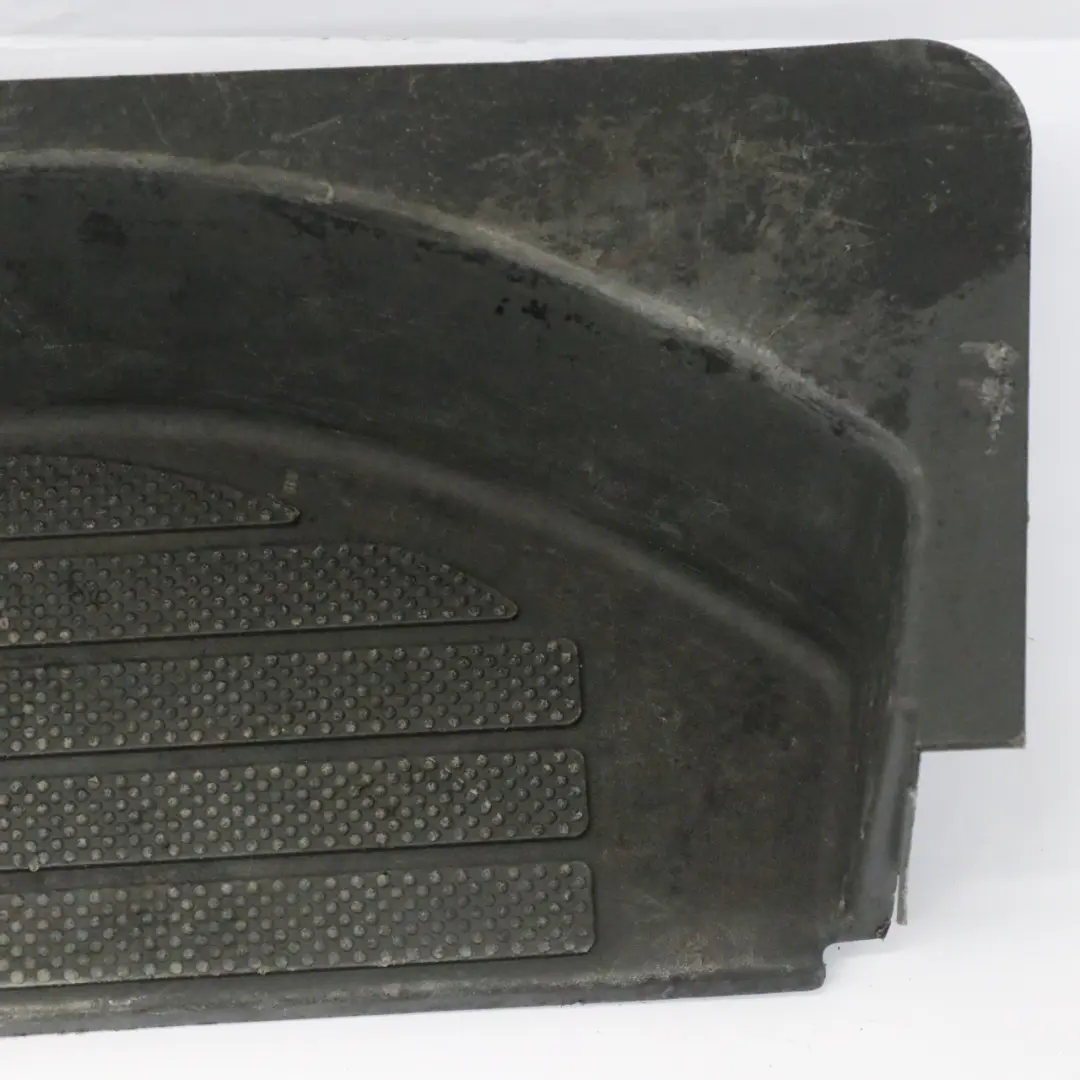 Osłona Progu Drzwi Przesuwnych Lewych Czarna do Mercedes Vito W639 o numerze A6396861110 Mercedes Vito W639 Osłona Progu Drzwi Przesuwnych Lewych Czarna - SKU A6396861110 - Numer Części A6396861110