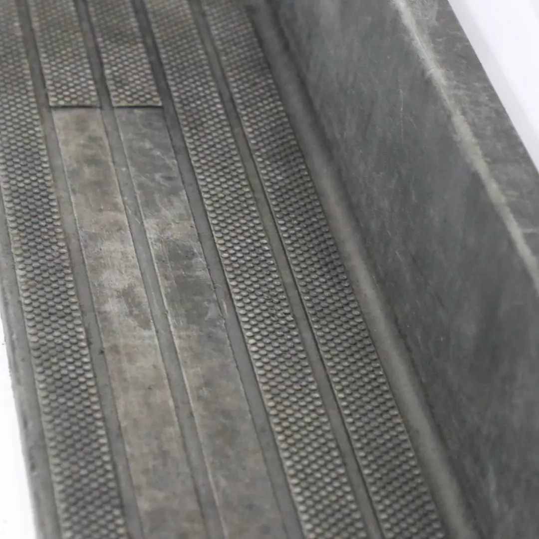 seuil d'entrée porte coulissante gauche garniture pour Mercedes Vito W639 à propos du numéro de pièce A6396861110 Mercedes Vito W639 seuil d'entrée porte coulissante gauche garniture - SKU A6396861110 - Numéro de pièce A6396861110