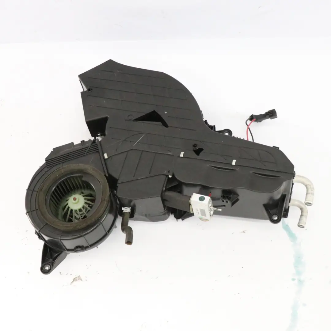 Mercedes W639 Rear Blower A/C Air Conditioning System A0008358004 - SKU A6398302360 - Part number A6398302360