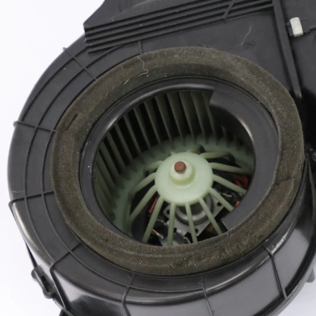 Mercedes W639 Rear Blower A/C Air Conditioning System A0008358004 - SKU A6398302360 - Part number A6398302360