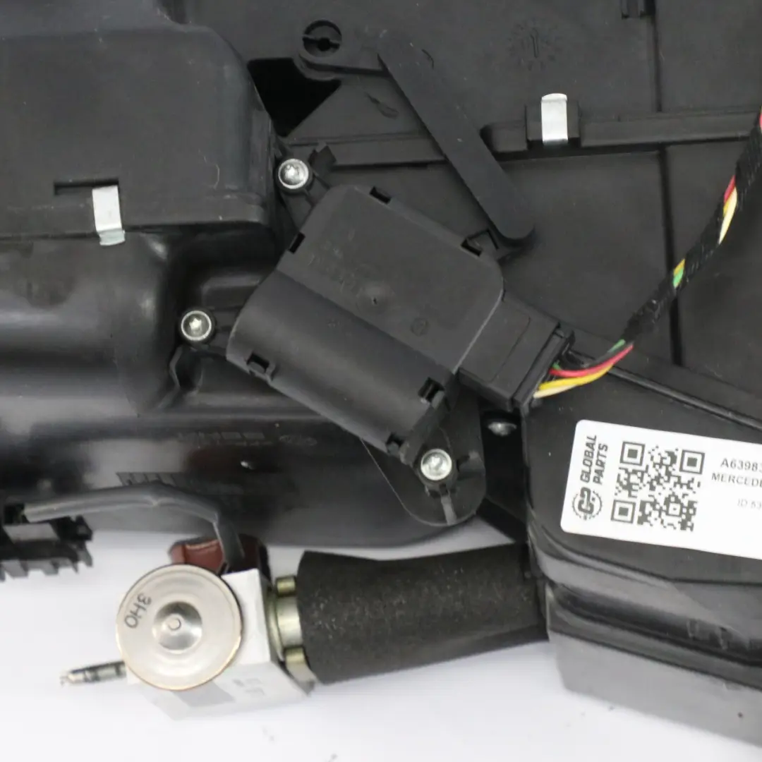 Mercedes W639 Sistema di climatizzazione con soffiante posteriore A0008358004 - SKU A6398302360 - Numero di parte A6398302360