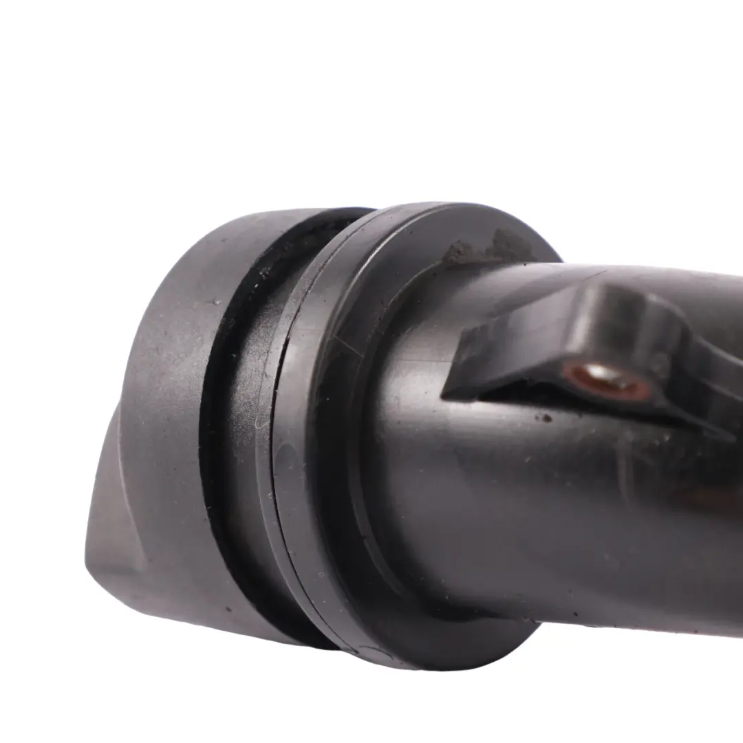 Collo riempimento olio Mercedes Sprinter W906 W907 OM642 Tubo per con numero di parte A6420108107 Collo riempimento olio Mercedes Sprinter W906 W907 OM642 Tubo - SKU A6420108107 - Numero di parte A6420108107