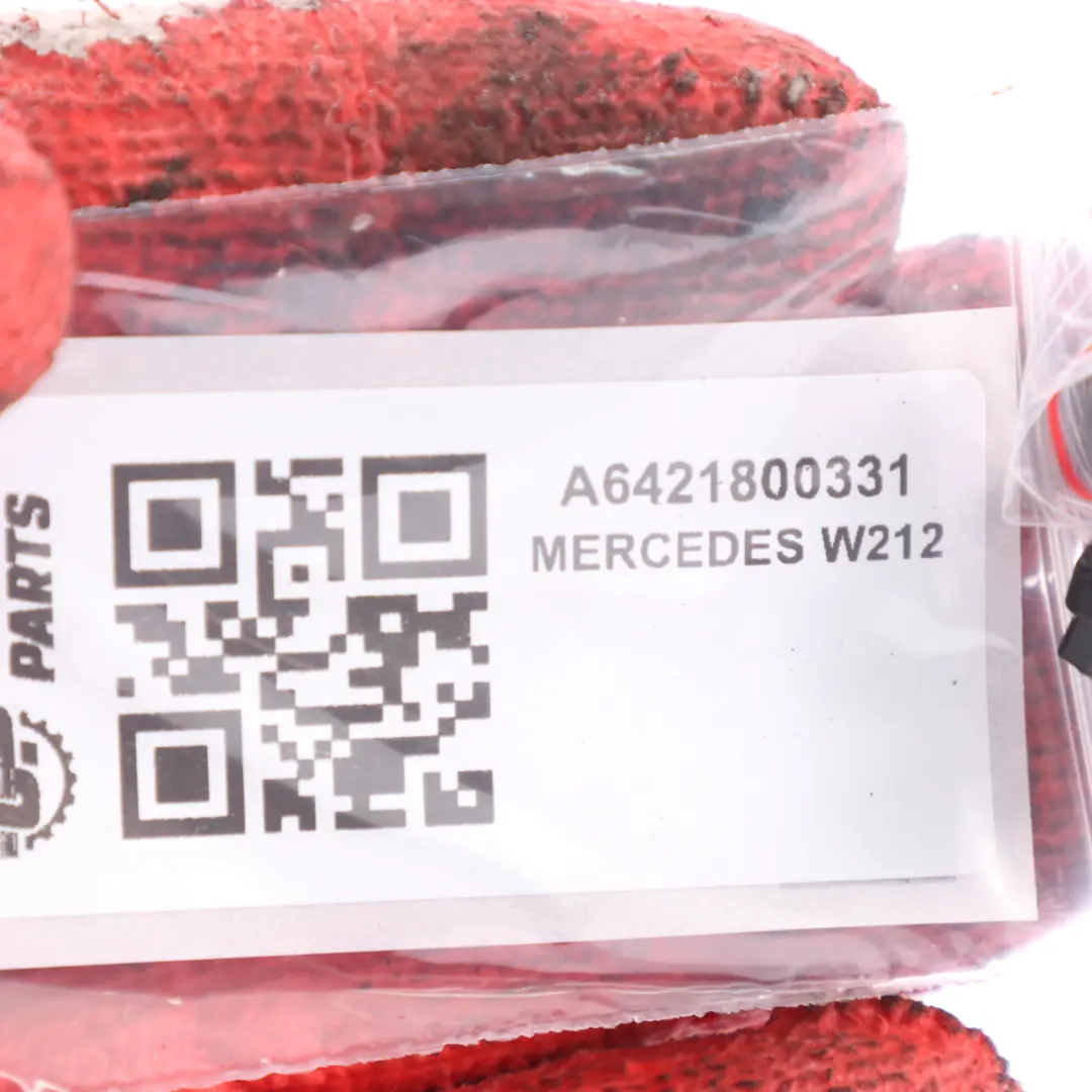 Tuyau refroidissement Mercedes W204 W212 W218 huile boîte vitesses pour à propos du numéro de pièce A6421800331 Tuyau refroidissement Mercedes W204 W212 W218 huile boîte vitesses - SKU A6421800331 - Numéro de pièce A6421800331