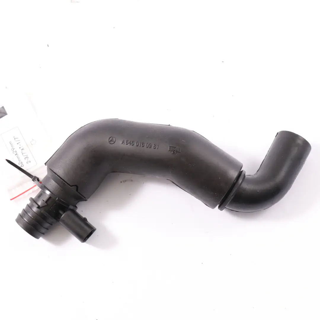 OM646 Separador aceite Tubo respiradero motor A6420160881 para Mercedes Sprinter W906 con número de pieza A6460160981 Mercedes Sprinter W906 OM646 Separador aceite Tubo respiradero motor A6420160881 - SKU A6460160981 - Número de pieza A6460160981