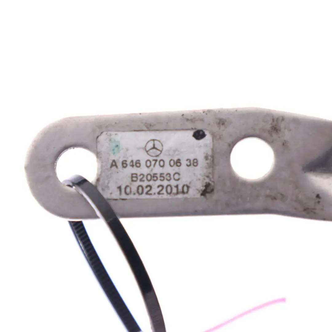 OM646 Fuel Return Leak Line to Fuel Injection Line Mercedes W639 W906 with Part number A6460700638 Fuel Injection Line Mercedes W639 W906 OM646 Fuel Return Leak Line - SKU A6460700638-1 - Part number A6460700638