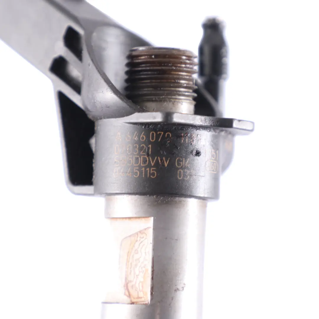 OM646 Kraft Stoff Spritzung Einspritzdüse für Mercedes W639 mit Teilenummer A6460701187 Mercedes W639 OM646 Kraft Stoff Spritzung Einspritzdüse - SKU A6460701187 - Teilenummer A6460701187