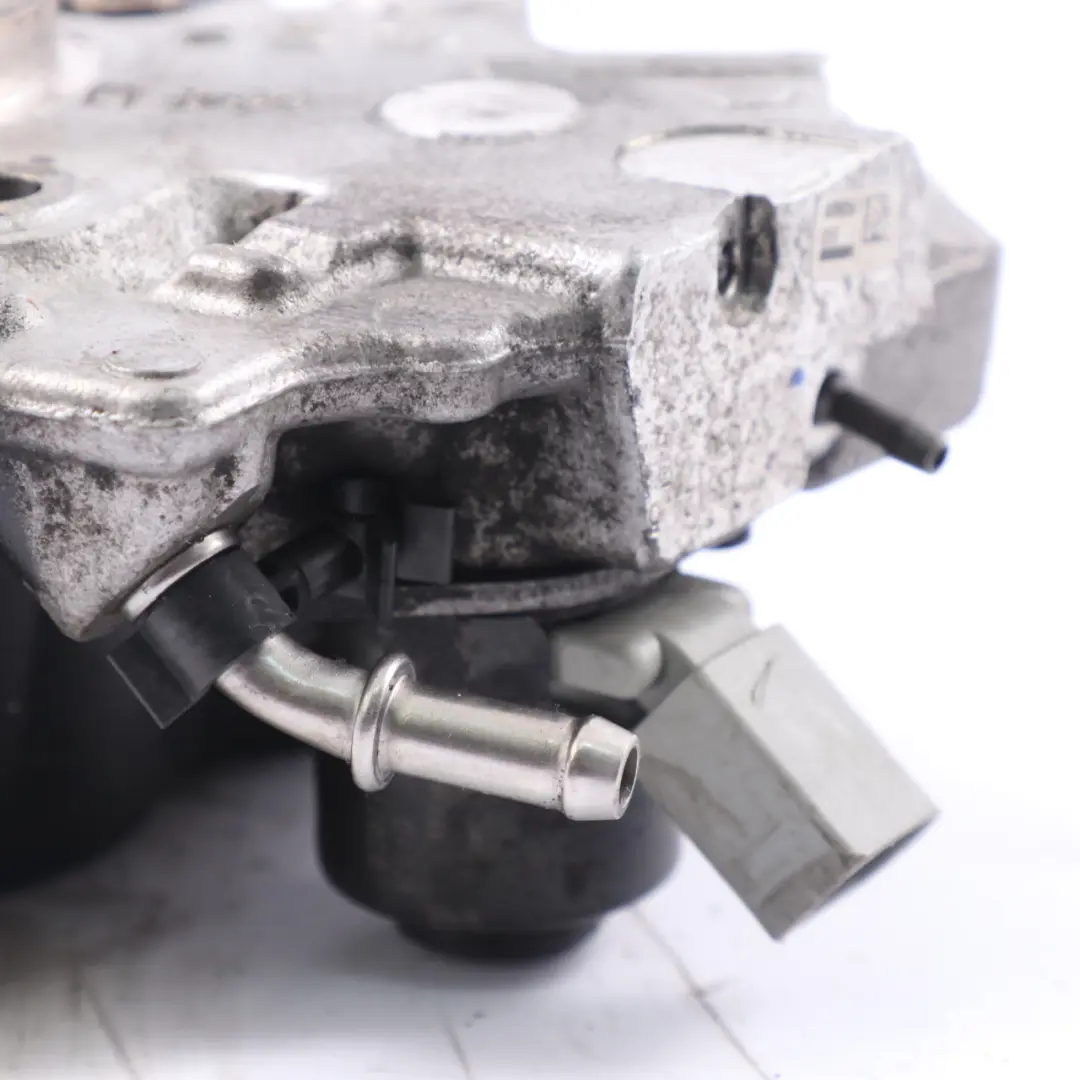 OM651 Kraftstoffhochdruckpumpe für Mercedes W204 W212 Vito W639 W906 mit Teilenummer A6510700901 Mercedes W204 W212 Vito W639 W906 OM651 Kraftstoffhochdruckpumpe - SKU A6510700901 - Teilenummer A6510700901