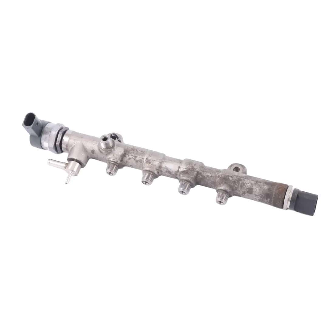 Rail de carburant Mercedes Vito W447 OM651 Injection Haute Pression pour à propos du numéro de pièce A6510701695 Rail de carburant Mercedes Vito W447 OM651 Injection Haute Pression - SKU A6510701695 - Numéro de pièce A6510701695