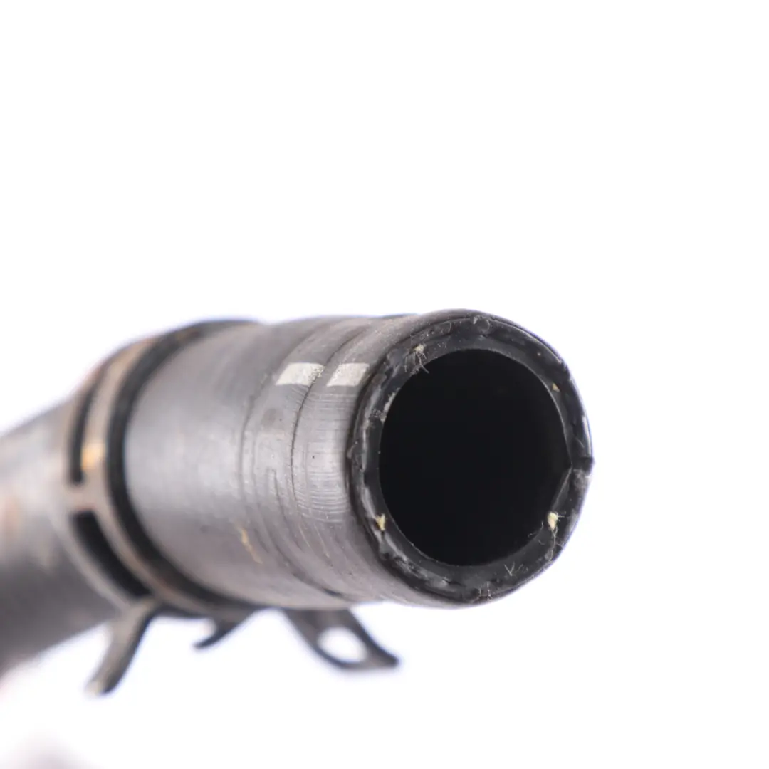 Kühlmittelschlauch AGR Kühler OM651 Diesel für Mercedes Vito W639 mit Teilenummer A6512002300 Mercedes Vito W639 Kühlmittelschlauch AGR Kühler OM651 Diesel - SKU A6512002300 - Teilenummer A6512002300