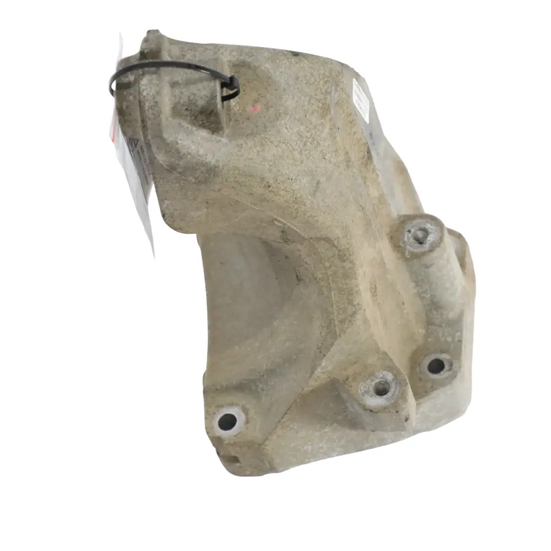 Mercedes Vito W447 OM651 Soporte de montaje del motor - SKU A6512235704 - Número de pieza A6512235704