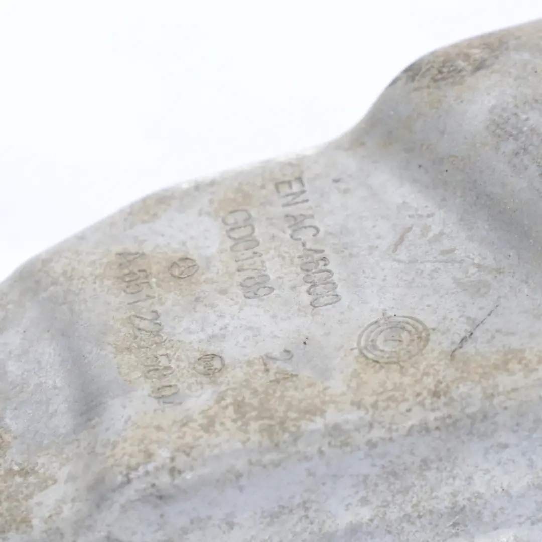 OM651 Soporte de motor derecho para Mercedes Vito W447 con número de pieza A6512235804 Mercedes Vito W447 OM651 Soporte de motor derecho - SKU A6512235804 - Número de pieza A6512235804