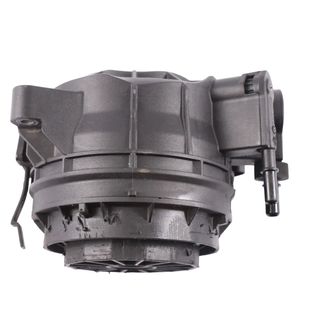 Mercedes W213 Alloggiamento filtro carburante sotto il serbatoio - SKU A6540900652 - Numero di parte A6540900652