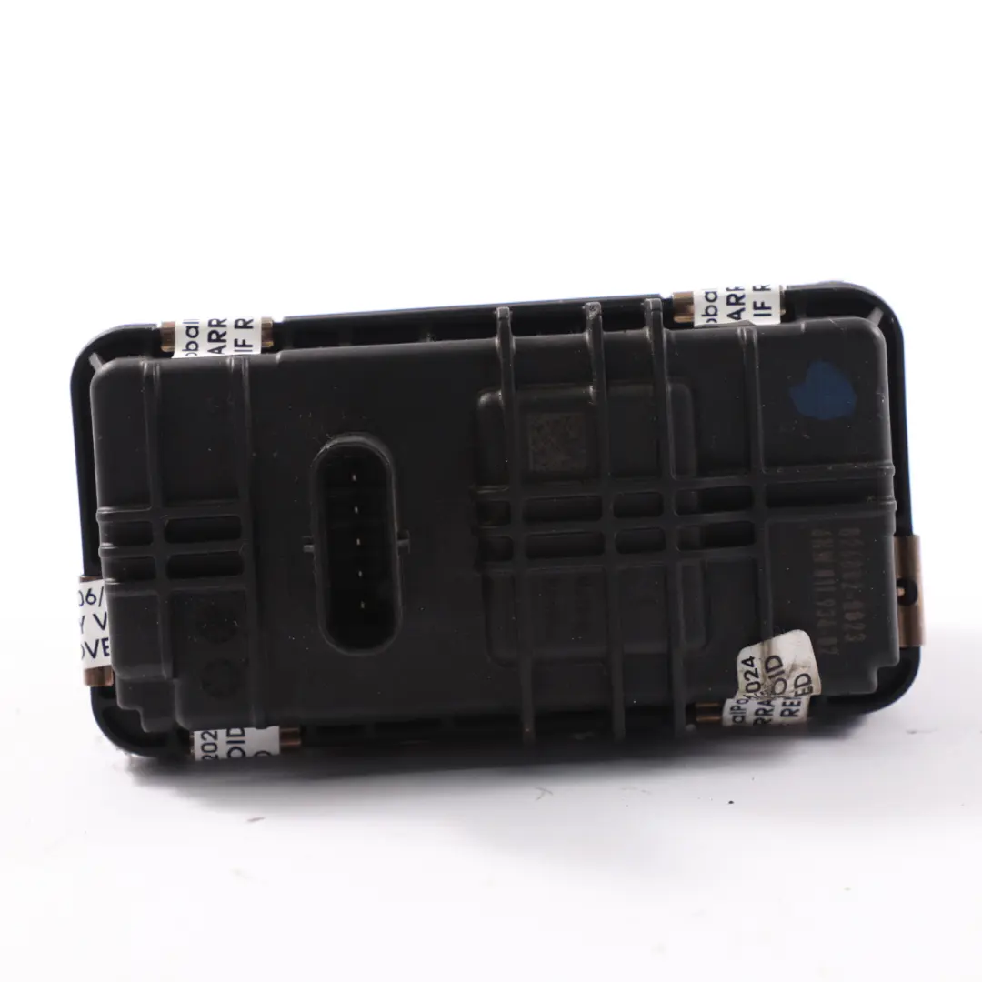 OM654.920 Turbolader-Stellmotor 826802-0023 6NW011934 für Mercedes W213 CDI mit Teilenummer A6540903601 Mercedes W213 CDI OM654.920 Turbolader-Stellmotor 826802-0023 6NW011934 - SKU A6540903601-2 - Teilenummer A6540903601