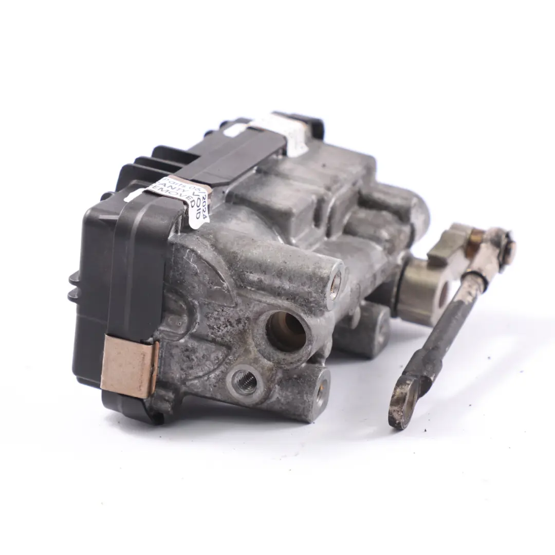 OM654.920 Attuatore turbocompressore 826802-0023 6NW011934 per Mercedes W213 CDI con numero di parte A6540903601 Mercedes W213 CDI OM654.920 Attuatore turbocompressore 826802-0023 6NW011934 - SKU A6540903601-2 - Numero di parte A6540903601