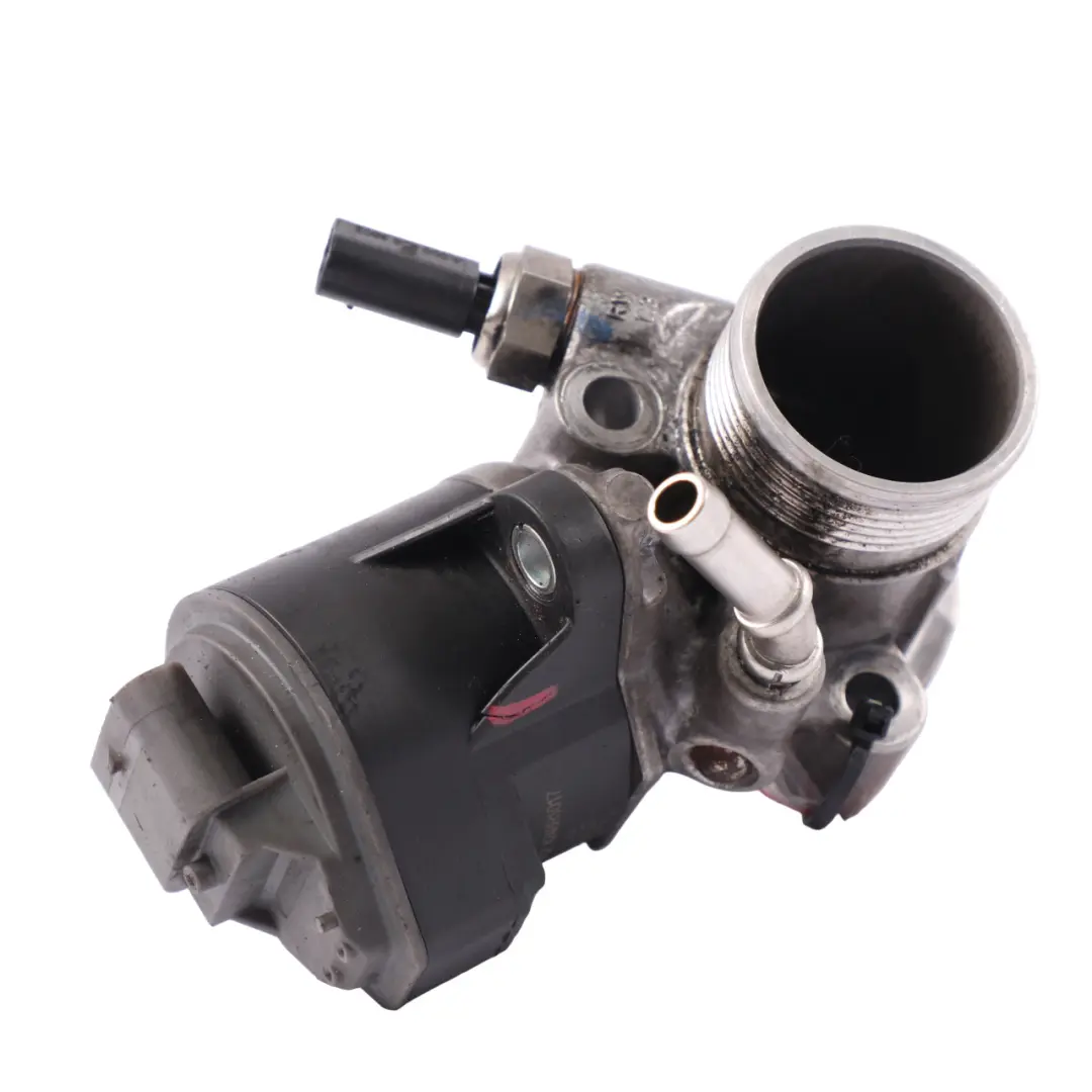 OM654 EGR Recirculation des gaz d'échappement pour Mercedes W213 Diesel à propos du numéro de pièce A6541400460 Mercedes W213 Diesel OM654 EGR Recirculation des gaz d'échappement - SKU A6541400460-1 - Numéro de pièce A6541400460