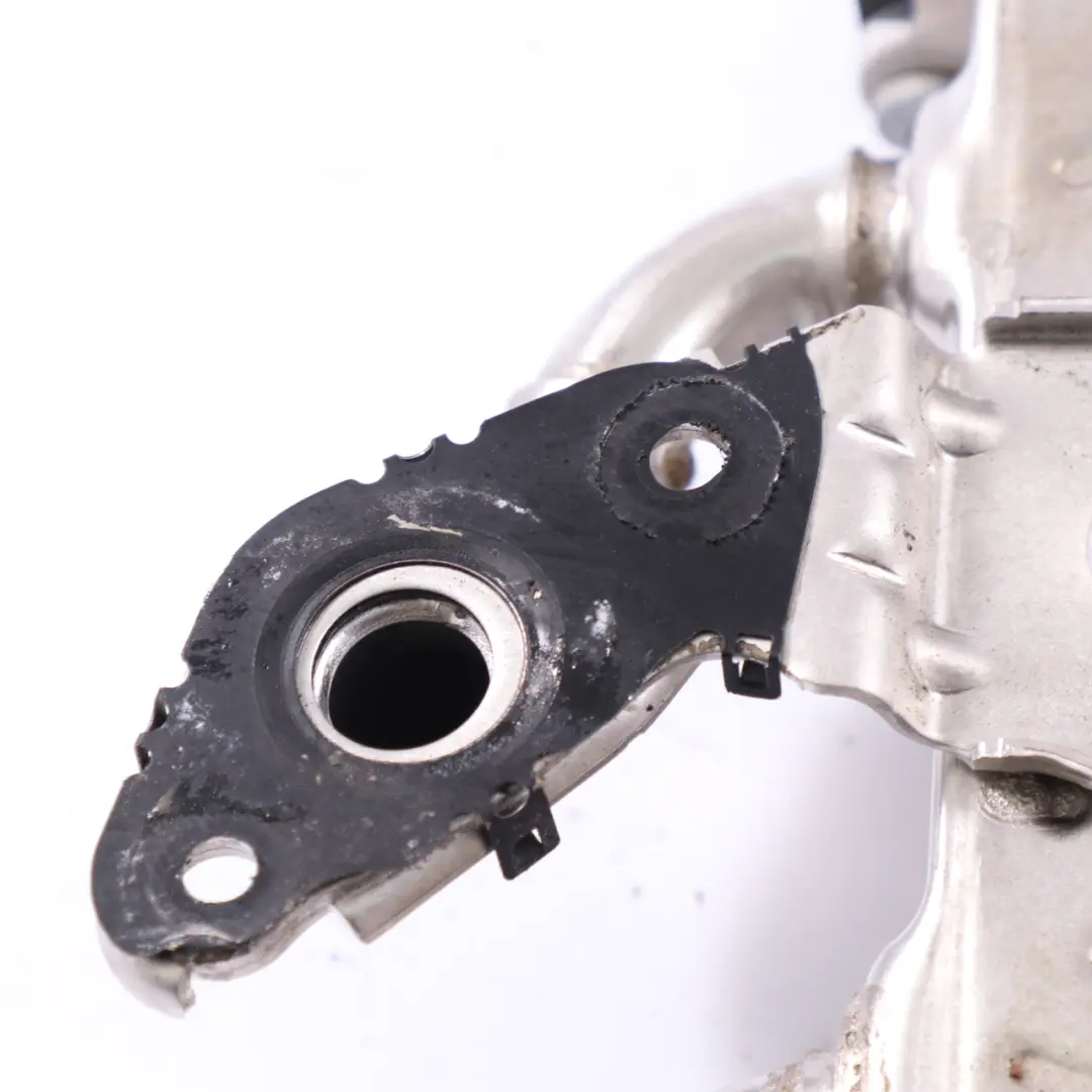 OM654 Diesel AGR Abgaskühler für Mercedes W213 mit Teilenummer A6541407700 Mercedes W213 OM654 Diesel AGR Abgaskühler - SKU A6541407700 - Teilenummer A6541407700
