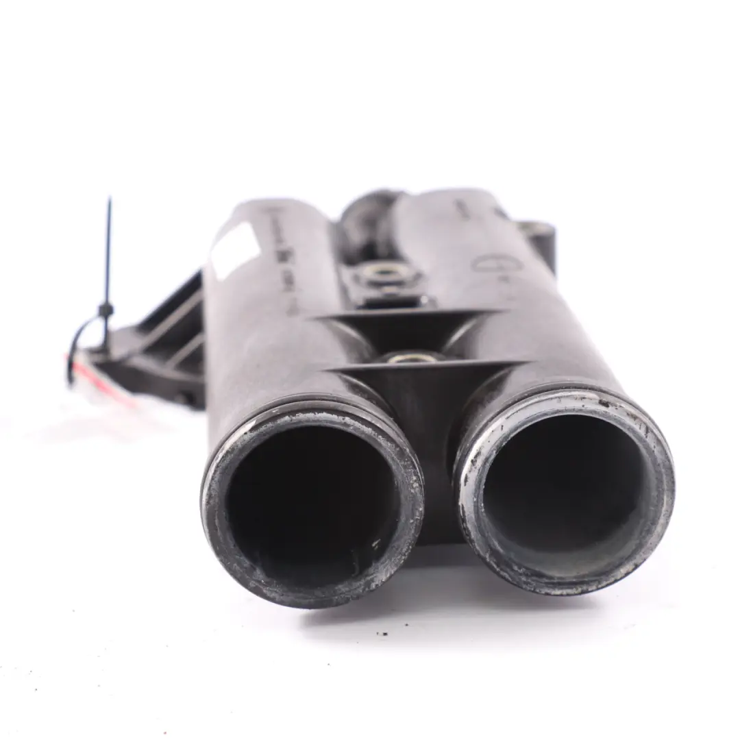 Eau Refroidissant Flange Pipe Pantalon Ligne pour Mercedes C118 à propos du numéro de pièce A6542037100 Mercedes C118 Eau Refroidissant Flange Pipe Pantalon Ligne - SKU A6542037100 - Numéro de pièce A6542037100