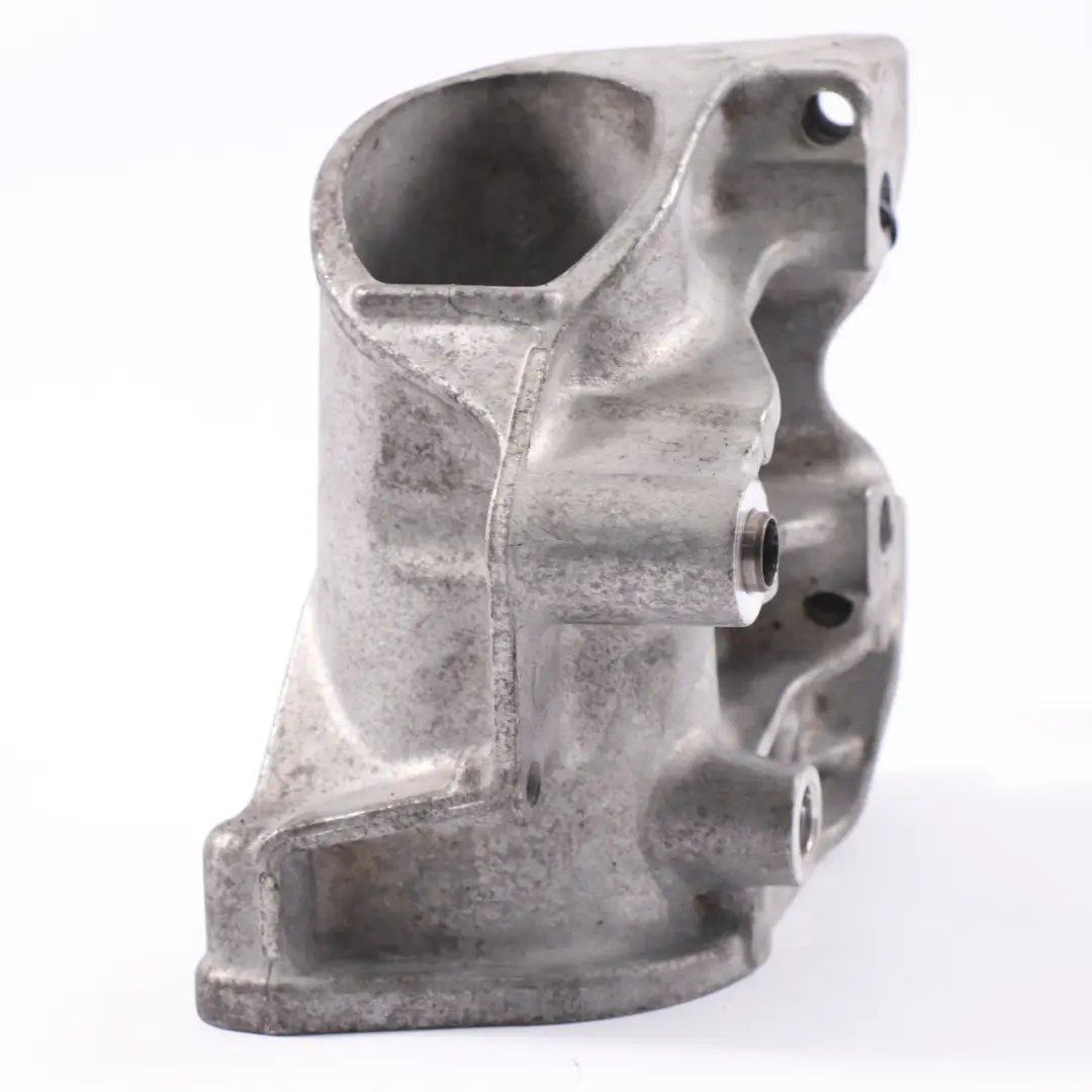 Soporte de cojinete de motor Mercedes C118 Soporte para con número de pieza A6542200031 Soporte de cojinete de motor Mercedes C118 Soporte - SKU A6542200031 - Número de pieza A6542200031